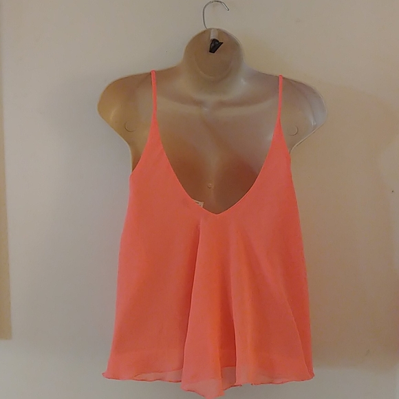 Layered crop camisole - Picture 2 of 6